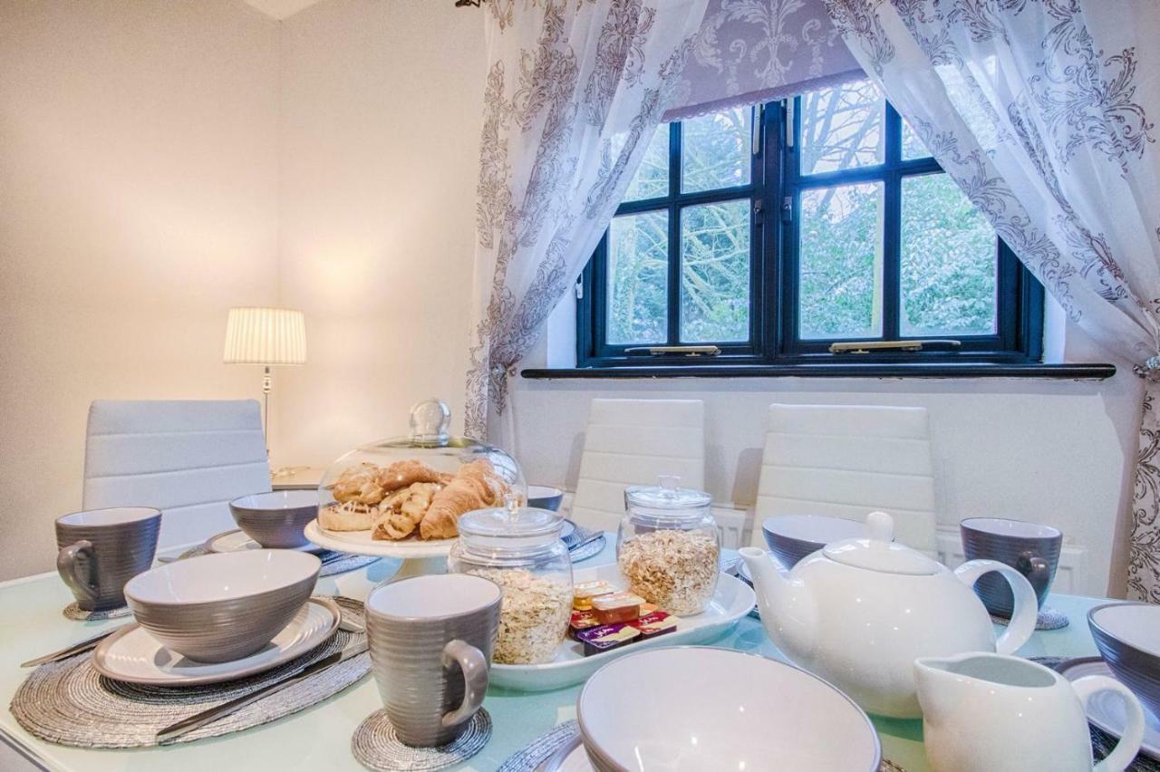 Highgate Annexe Hotell Takeley Exteriör bild